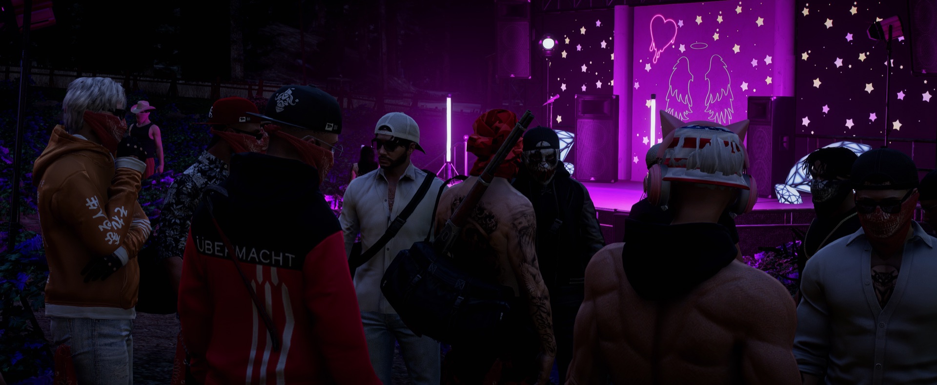 The crowd gathered in front of the purple heart stage